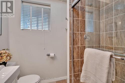 2114 Easthill Drive, Peterborough (Ashburnham Ward 4), ON - Indoor Photo Showing Bathroom