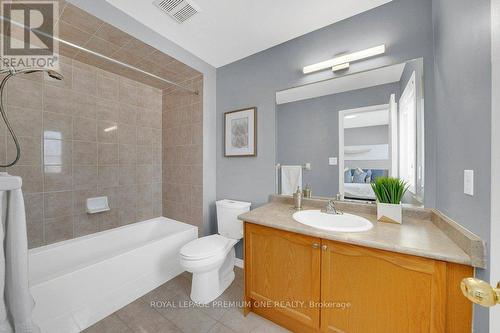 13 Summitridge Court, Brampton, ON - Indoor Photo Showing Bathroom