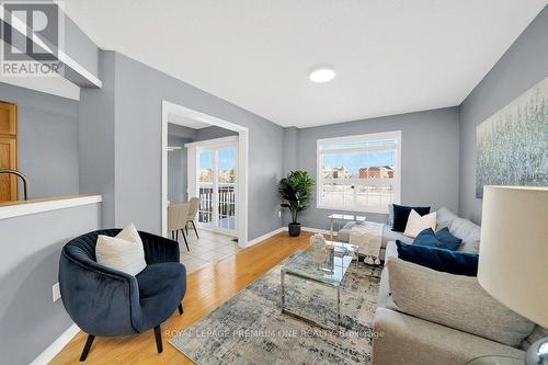 13 Summitridge Court, Brampton, ON - Indoor Photo Showing Living Room