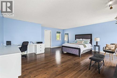 15209 Prestwick Boulevard Se, Calgary, AB - Indoor Photo Showing Bedroom
