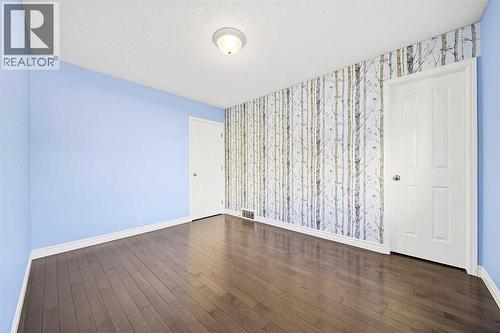 15209 Prestwick Boulevard Se, Calgary, AB - Indoor Photo Showing Other Room