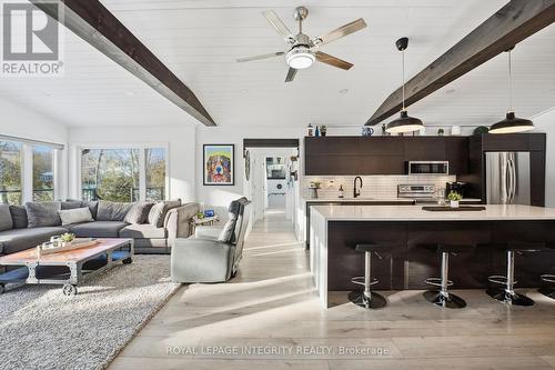 29 O4 Road, Rideau Lakes, ON - Indoor Photo Showing Living Room