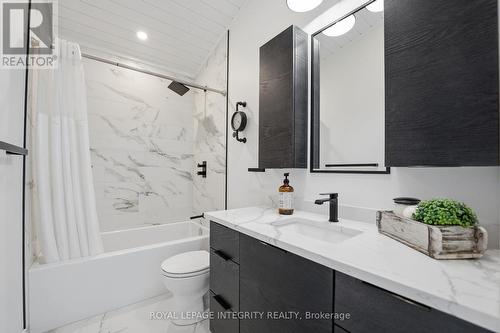 29 O4 Road, Rideau Lakes, ON - Indoor Photo Showing Bathroom