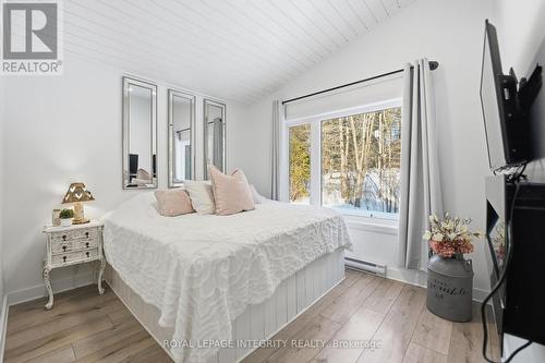 29 O4 Road, Rideau Lakes, ON - Indoor Photo Showing Bedroom