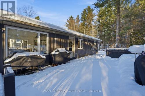 29 O4 Road, Rideau Lakes, ON - Outdoor With Deck Patio Veranda
