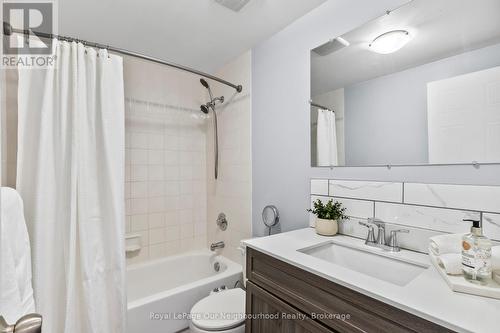 815 Buttonbush Court, Oshawa (Pinecrest), ON - Indoor Photo Showing Bathroom