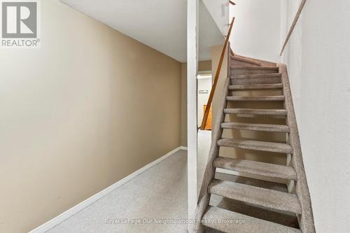 815 Buttonbush Court, Oshawa (Pinecrest), ON - Indoor Photo Showing Other Room