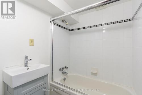 37 Dungannon Drive, Belleville (Belleville Ward), ON - Indoor Photo Showing Bathroom