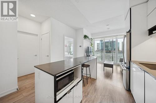 Open Concept - 407 - 4065 Confederation Parkway, Mississauga (City Centre), ON - Indoor Photo Showing Kitchen