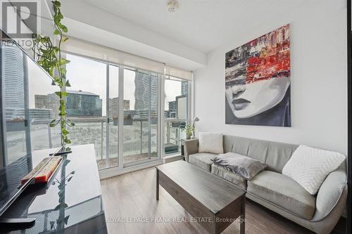 Living Room - 407 - 4065 Confederation Parkway, Mississauga (City Centre), ON - Indoor Photo Showing Other Room