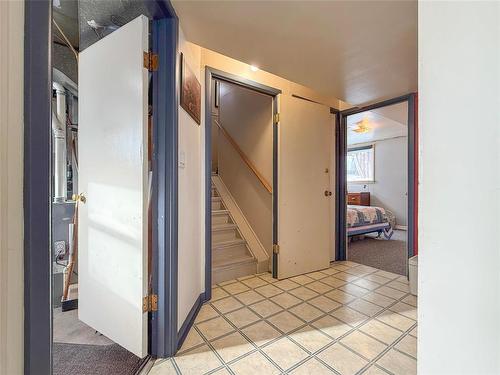 560 Douglas Street, Brandon, MB - Indoor Photo Showing Other Room