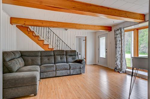 Salon - 6775Z Route Sir-Wilfrid-Laurier, Mirabel, QC - Indoor Photo Showing Living Room