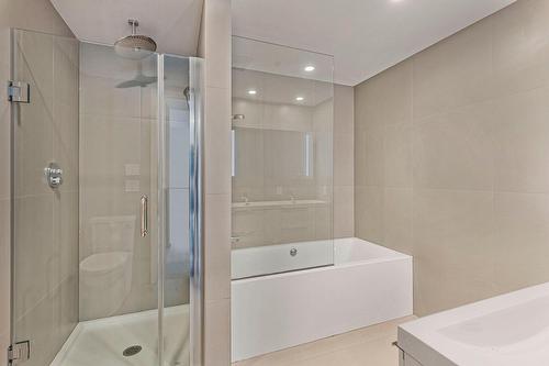 Salle de bains attenante à la CCP - 116-585 Av. Glengarry, Mont-Royal, QC - Indoor Photo Showing Bathroom