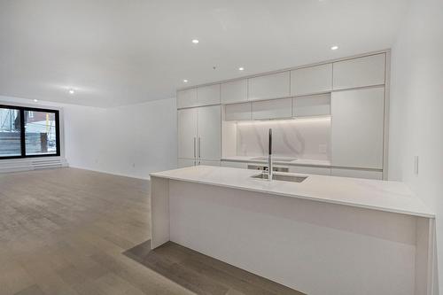 Cuisine - 116-585 Av. Glengarry, Mont-Royal, QC - Indoor