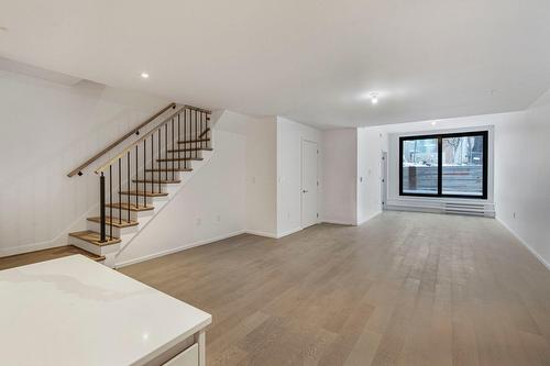Autre - 116-585 Av. Glengarry, Mont-Royal, QC - Indoor Photo Showing Other Room