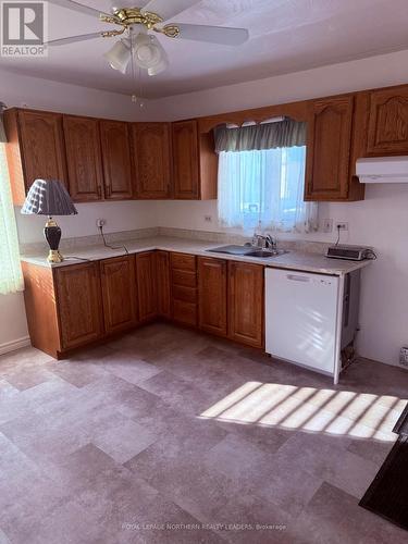 205 Balsam Street N, Timmins (Tne - Central), ON - Indoor Photo Showing Kitchen