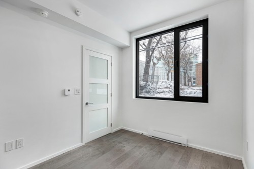 Chambre à coucher - 118-585 Av. Glengarry, Mont-Royal, QC - Indoor Photo Showing Other Room