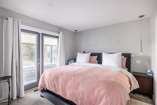 2575 Pineridge Place, West Kelowna, BC - Indoor Photo Showing Bedroom
