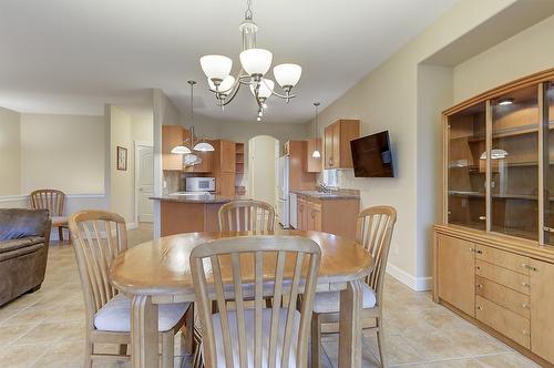 135-4035 Gellatly Road, West Kelowna, BC - Indoor Photo Showing Dining Room