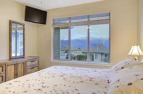 135-4035 Gellatly Road, West Kelowna, BC - Indoor Photo Showing Bedroom
