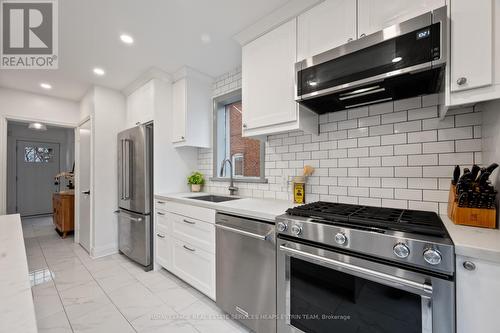 54 Thursfield Crescent, Toronto, ON - Indoor Photo Showing Kitchen With Stainless Steel Kitchen With Upgraded Kitchen