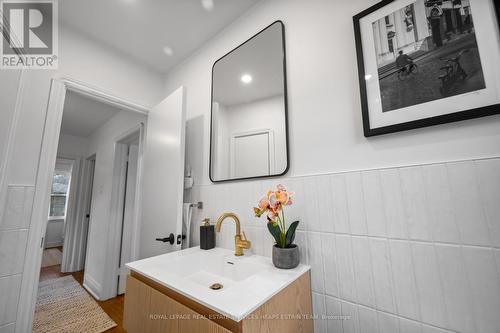 54 Thursfield Crescent, Toronto, ON - Indoor Photo Showing Bathroom