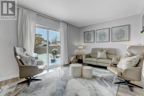 36 - 6424 Timothy Court, Ottawa, ON - Indoor Photo Showing Living Room