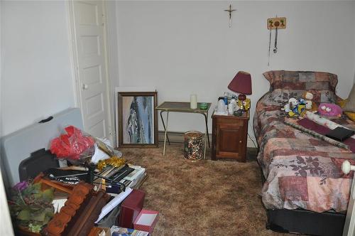 322 South Chestnut Street, Shoal Lake, MB - Indoor Photo Showing Bedroom