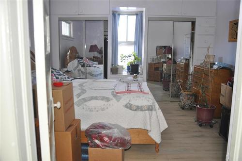 322 South Chestnut Street, Shoal Lake, MB - Indoor