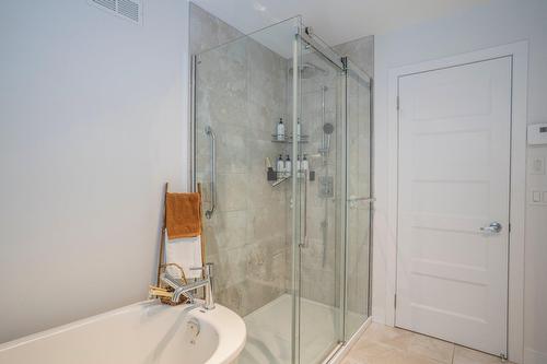 Salle de bains - 1900 165E Rue, Saint-Georges, QC - Indoor Photo Showing Bathroom