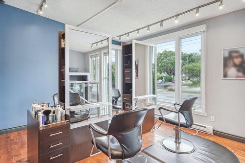 Commerce - 5050  - 5052 Boul. Henri-Bourassa E., Montréal (Montréal-Nord), QC - Indoor