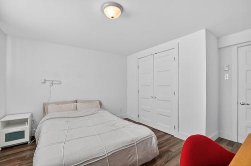 Chambre à coucher - 276 Av. St-Louis, Pointe-Claire, QC - Indoor Photo Showing Bedroom