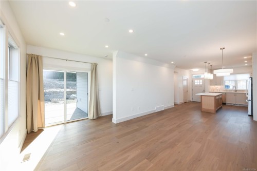 695 Westminster Blvd, Courtenay, BC - Indoor