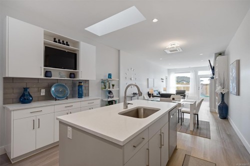 2407 Mountain Heights Dr, Sooke, BC 