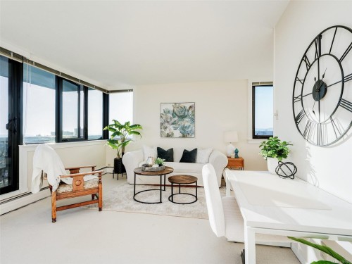 1010-647 Michigan St  Victoria, BC V8V 1S9