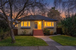 1537 Hampshire Rd  Oak Bay, BC V8R 5T4