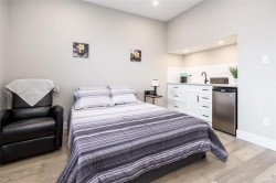 635 5th St  Courtenay, BC V9N 1K5