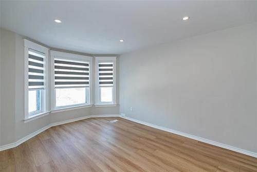 506 Simcoe St, Winnipeg, MB 