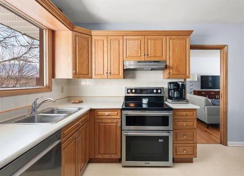 4 Teakwood Ave, Winnipeg, MB 