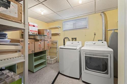 4 Teakwood Ave, Winnipeg, MB 