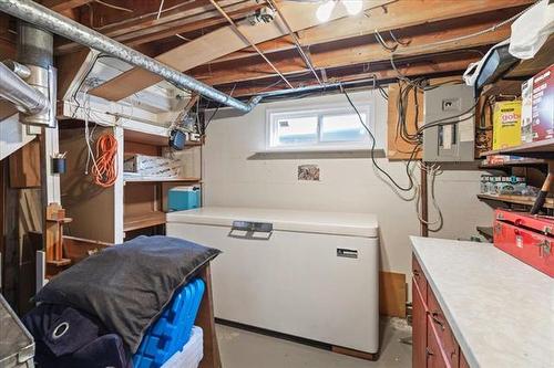 4 Teakwood Ave, Winnipeg, MB 