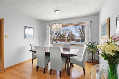 4 Teakwood Ave, Winnipeg, MB 