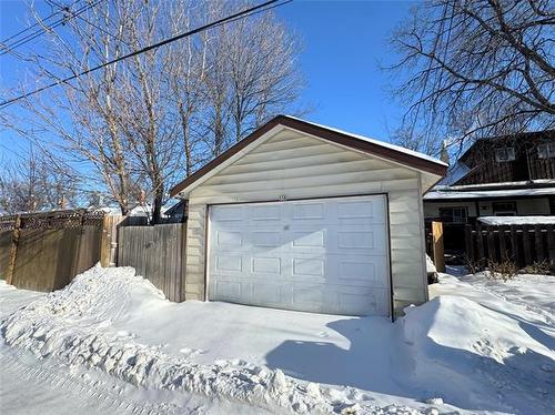 530 Simcoe St, Winnipeg, MB 