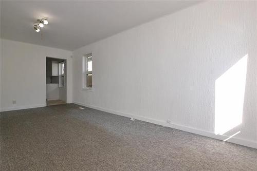 530 Simcoe St, Winnipeg, MB 