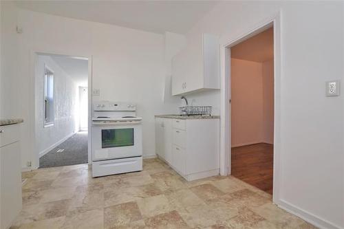 530 Simcoe St, Winnipeg, MB 