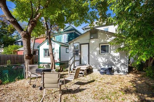 258 Cathedral Ave, Winnipeg, MB 