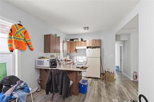 258 Cathedral Ave, Winnipeg, MB 