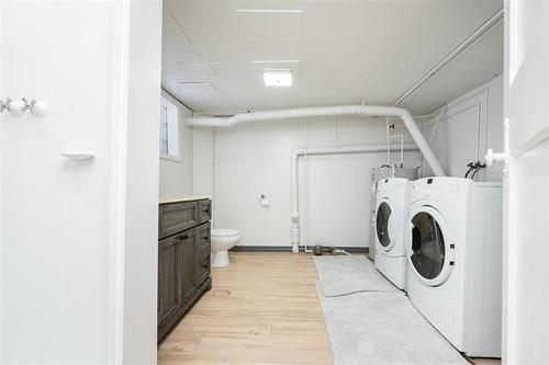 322 Kilbride Ave, Winnipeg, MB 