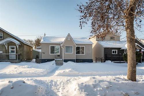 322 Kilbride Ave, Winnipeg, MB 