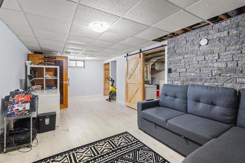 1067 Baudoux Pl, Winnipeg, MB 